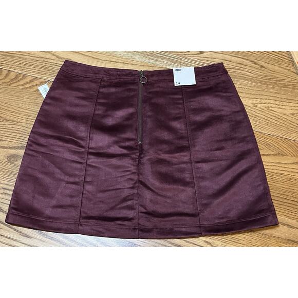 NWT Old Navy short Skirt Ladies Size 14 Suede Mile Skin Women’s Wine Tasting - Picture 6 of 10